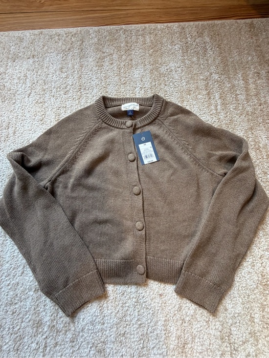 Universal Thread Sweaters - Universal Thread Cropped Button-Front Cardigan in Taupe Brown